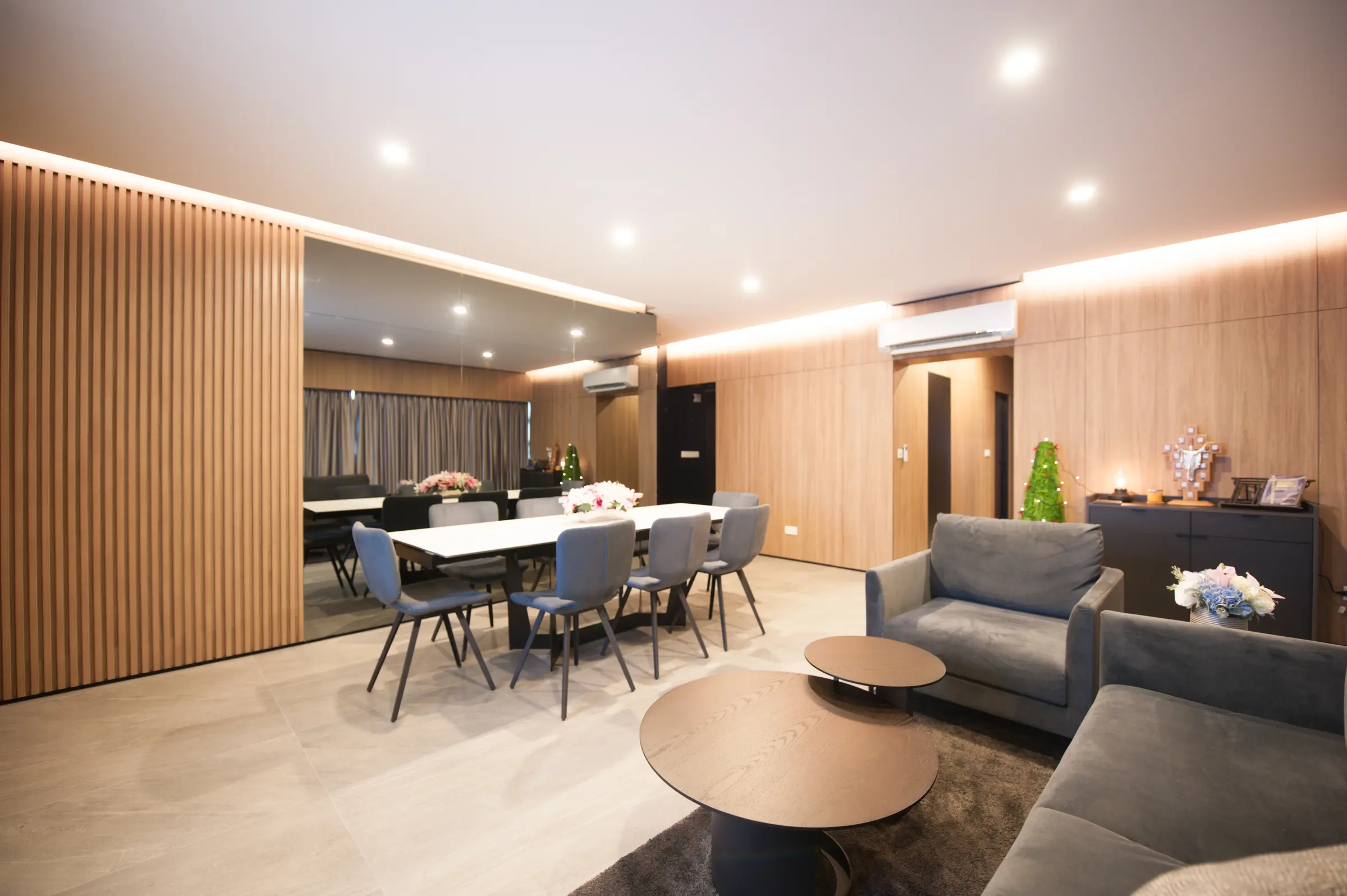 425 Clementi Drive — living and dining
