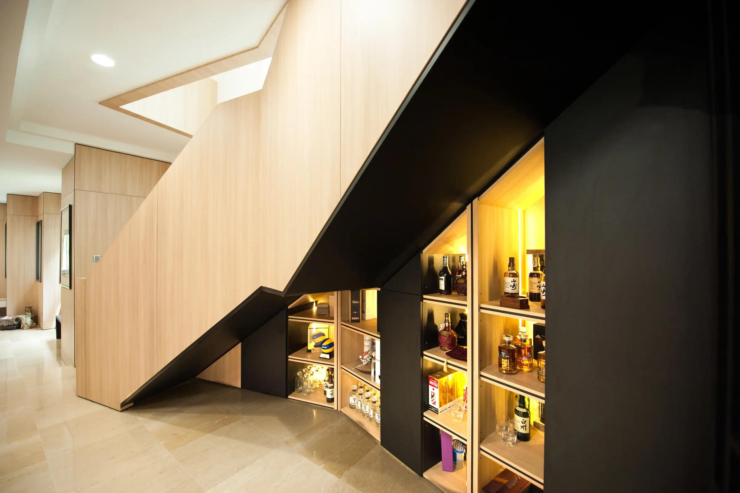 31C Carmichael Road — staircase storage