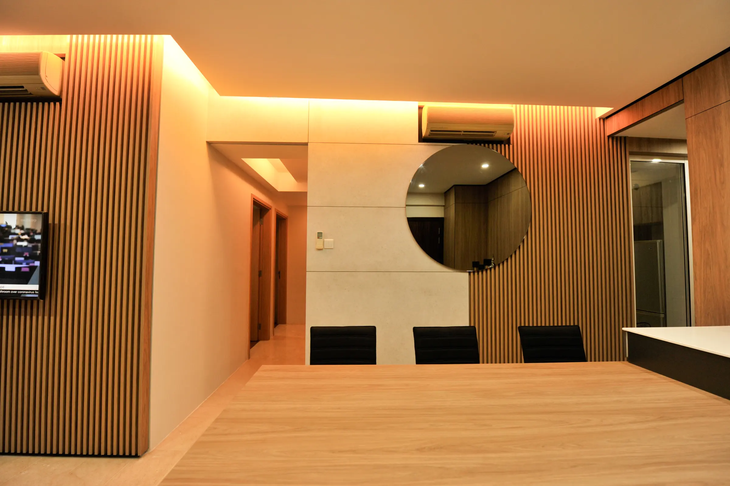 Duchess Manor — dining feature wall