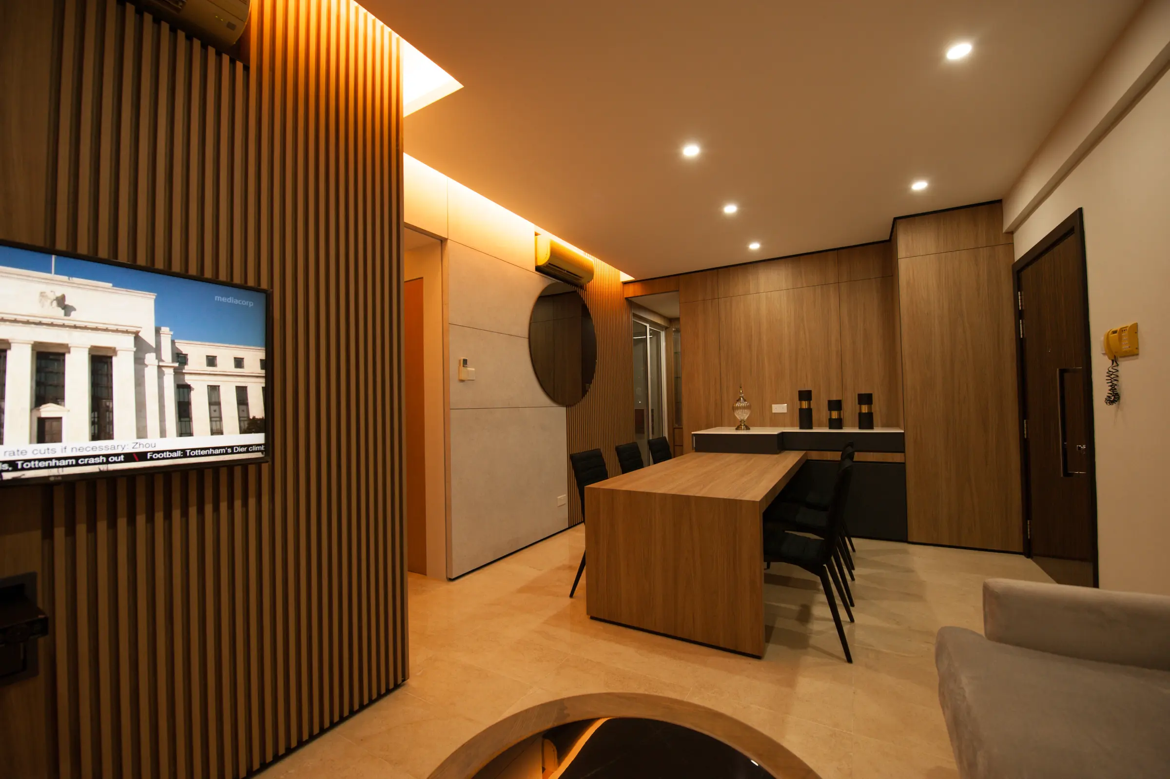 Duchess Manor — living room divider