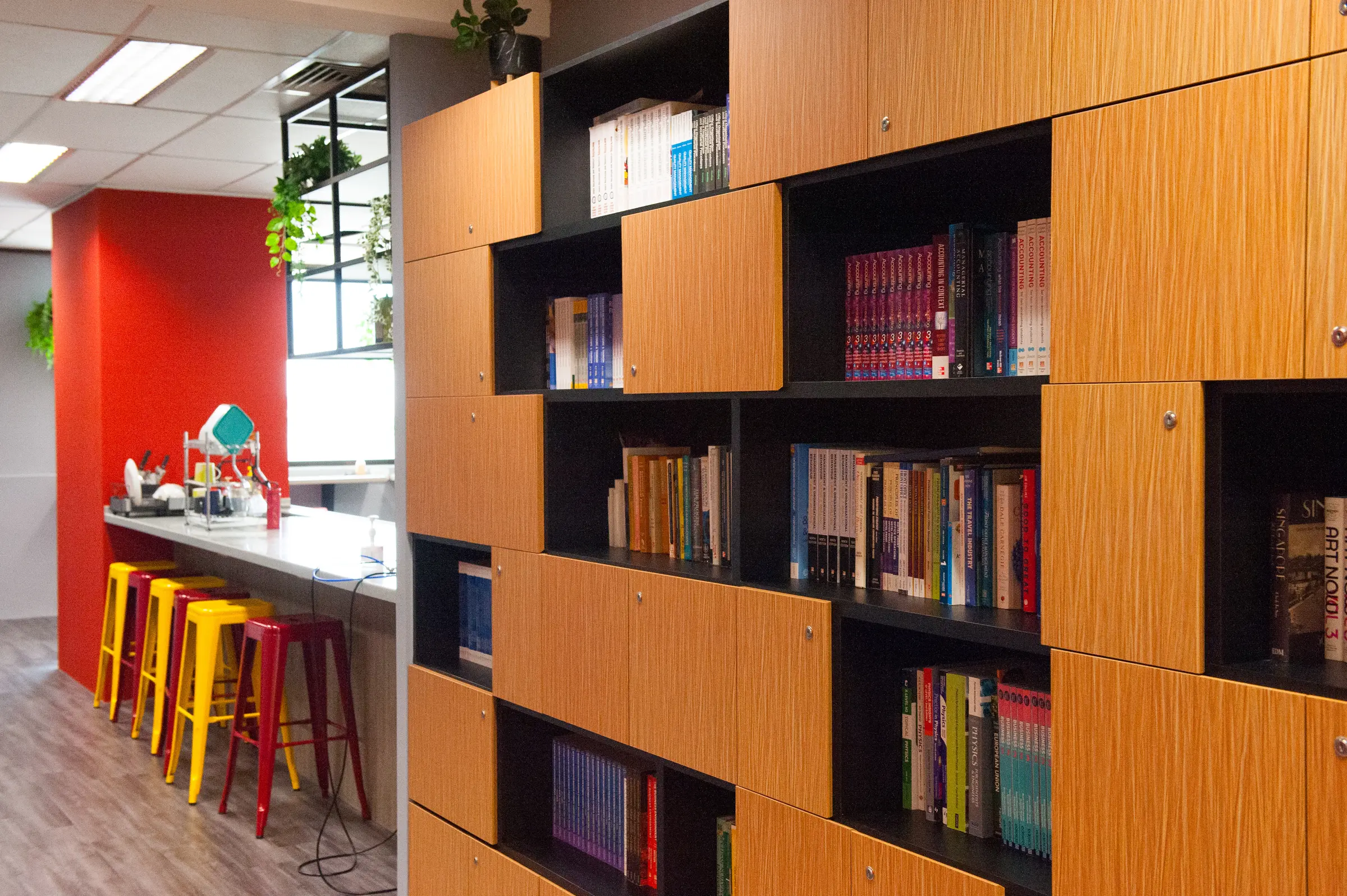 SSTC Institute — library