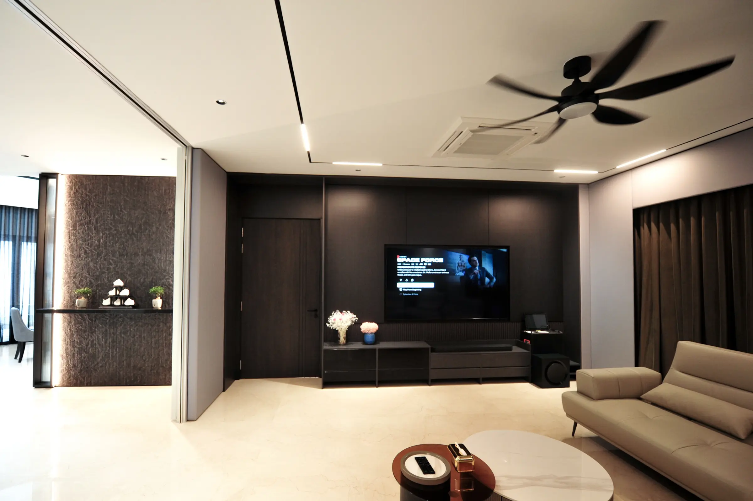 39 Toh Tuck Terrace — media lounge