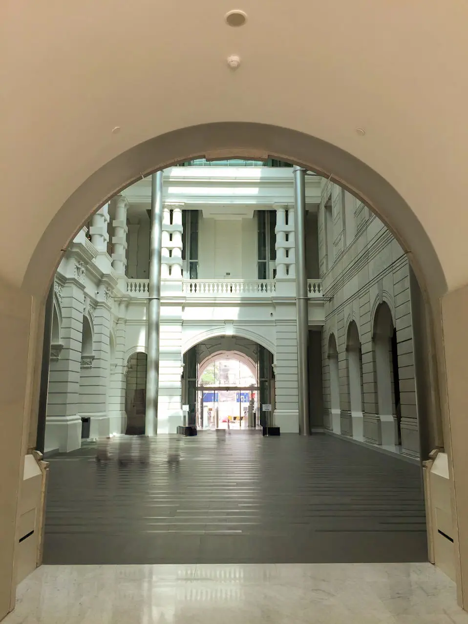Victoria Concert Hall — arched passage