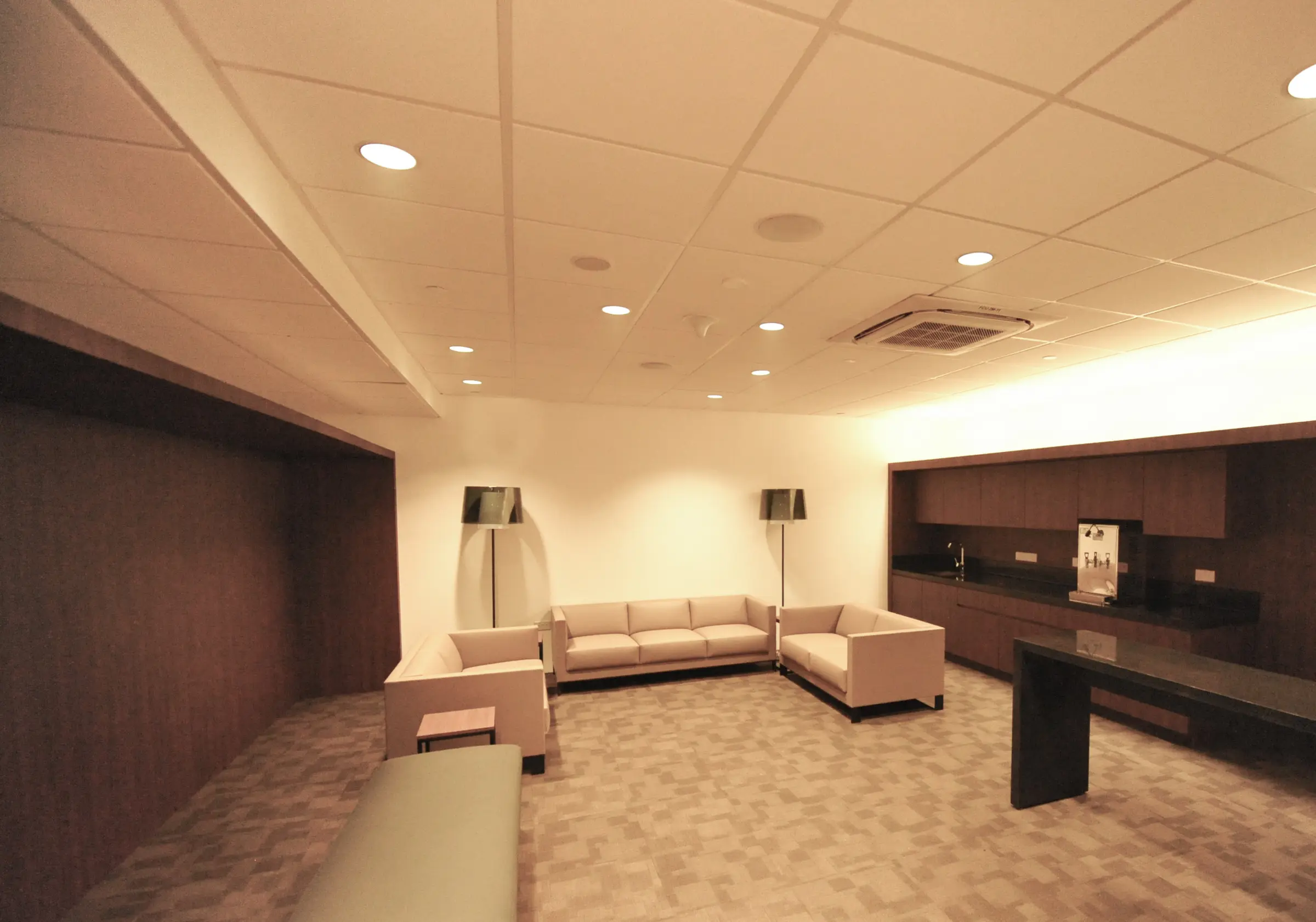 Victoria Concert Hall — performer lounge
